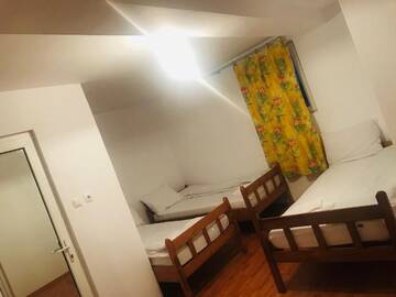 Фото номера Двухместный номер с 1 кроватью Проживание в семье Casa albastră г. Маргита 2